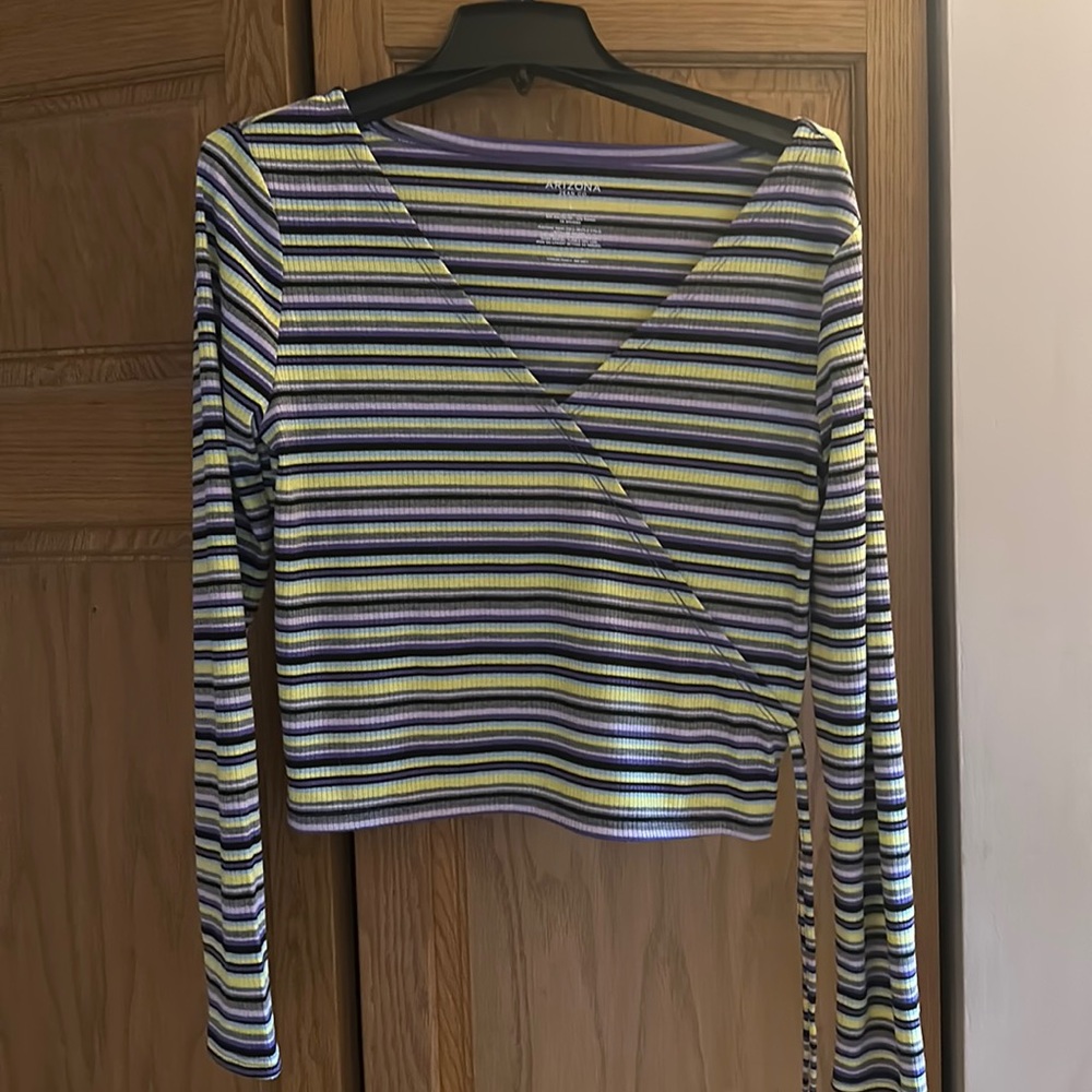Arizona long sleeved cropped top